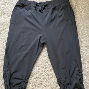 MNY. Marc New York size large. Performance capris. Excellent condition